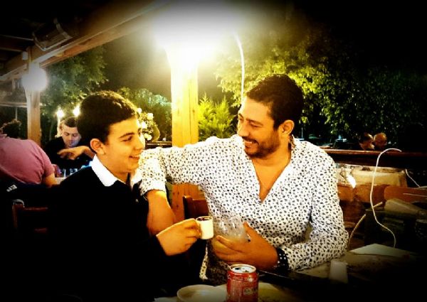 �calan �mral�’da Telefonla Konu�uyor