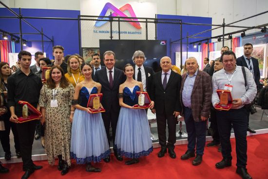 Demokrasinin soytar�la�t�r�lm���