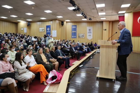  AKDEN�Z�DE SA�LIKLI GEBEL�K, MUTLU ANNEL�K E��T�M�