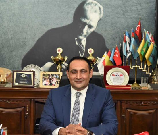 ��ANAKKALE ZAFER�, TAR�HE Y�N VEREN �ANLI B�R DESTANDIR�