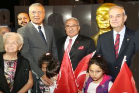 ‘Atatürk’ün çocukları asla umutsuzluğa düşmez’