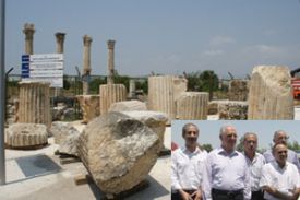 Tarihi Soli Antik Kentte 14 S�tun Aya�a Kald�r�lacak