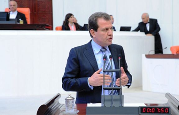 Seçer TMMOB’u “işlevsizleştirmesine” tepki gösterdi 