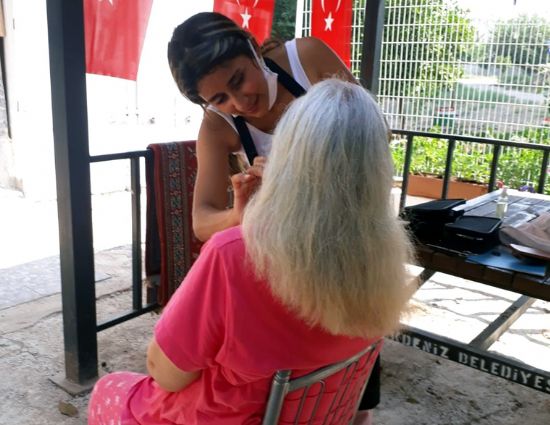 AKDEN�Z BELED�YES�, YA�LI, ENGELL� VE K�MSES�ZLER�N YANINDA!