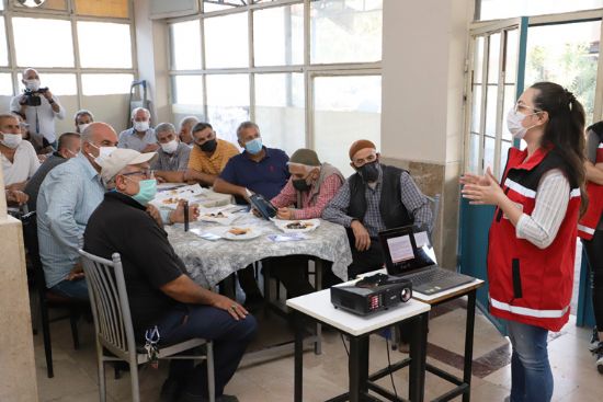 KAHVEHANEDE KADINA Y�NEL�K ��DDETLE M�CADELE SOHBET�