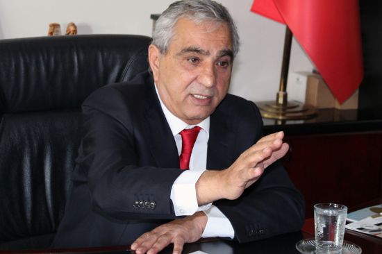 MERS�NL� �OF�R ESNAFI VEYSEL SARI �LE DEVAM DED�