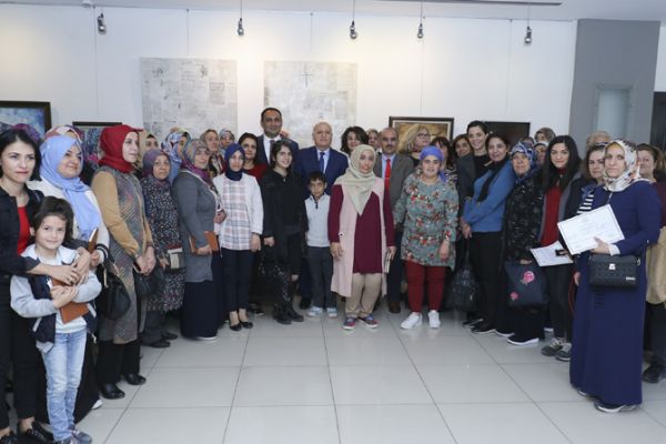 SODES, kad�nlar� i� ya�am�na kazand�rmay� s�rd�r�yor