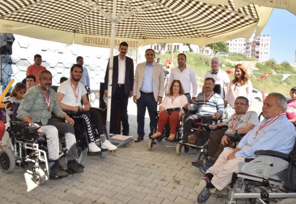 �OCUKLAR ARASINDA ARTAN ��DDET ���N CHP�DEN ARA�TIRMA �NERGES�