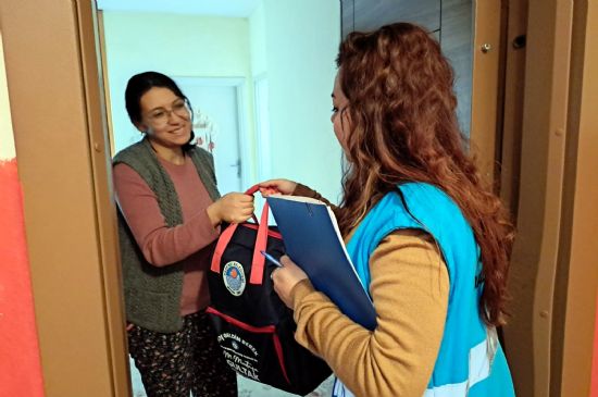 AKDEN�Z BELED�YES� T�M B�R�MLER�YLE DEPREMZEDE VATANDA�LARIN YANINDA