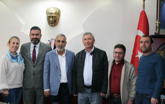 DEVA PART�S� AKDEN�Z �L�E Y�NET�M� BA�KAN SARI�YI Z�YARET ETT�.