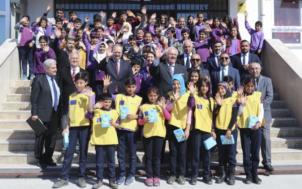 Hayal eden ve �reten bir nesil i�in, �Bilim karavan� yollarda�