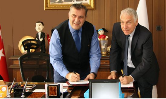 Mersin Deniz Ticaret Odas��ndan ��rencilere Tablet Deste�i