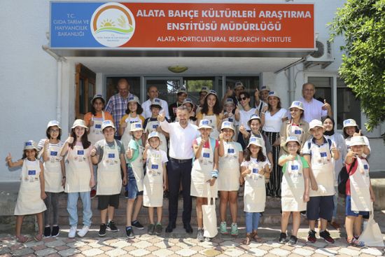 Tar�m�n Gelece�i Emin Ellerde