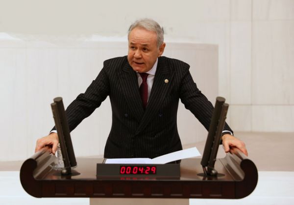 AYDIN SEZG�N: Z�RAAT BANKASI FUTBOL KUL�PLER�N�N DE��L ��FT��LER�N BOR�LARINI YAPILANDIRSIN