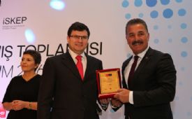 İSKEP PROJESİNİ BAŞARIYLA YÜRÜTEN BAŞKAN TUNA VE EKİBİNE PLAKET