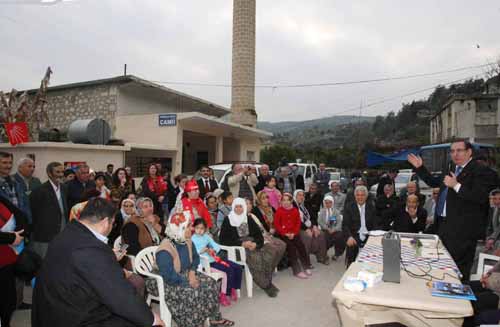  Ba�kan M. �zcan K�yleri dola��yor