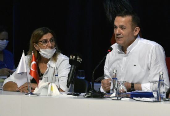 BA�KAN �ZY���T, �H��B�R TALEB� ASKIDA BIRAKMADIK�