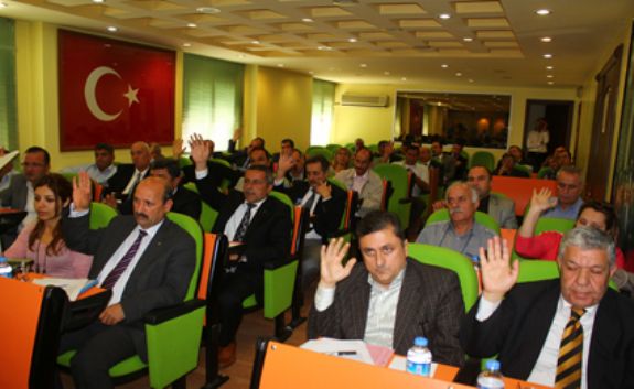 Toroslar Belediye Meclisi Komisyon Üyelerini Seçti