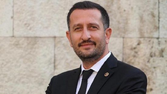 TEK ADAM REJ�M�NDE A�HME BA�VURULAR �K�YE KATLANDI