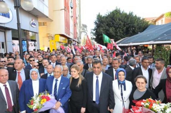 TARSUS’TA MHP’NİN ZAFER YÜRÜYÜŞÜ