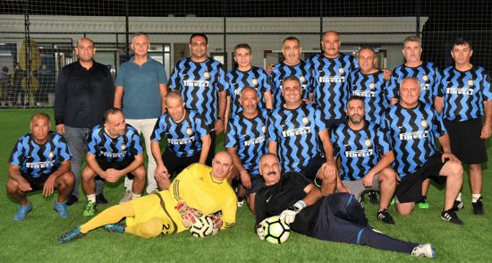 BA�KAN YILMAZ, EFSANELERLE BULU�TU