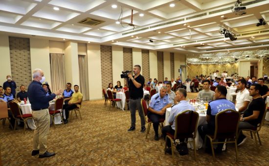 AKDEN�Z BELED�YE BA�KANI G�LTAK, ZABITA MEMURLARI �LE BULU�TU