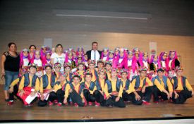 Toroslar Belediyesi Halkoyunları Topluluğu Milli oyunları sergiliyor