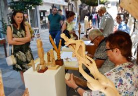 HARİKALAR YARATAN ELLER…