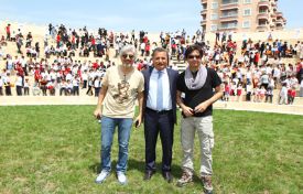 Toroslar amfi tiyatronun ilk etkinliği Uygur kardeşlerle oldu