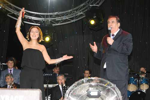 M. �zcan Ebru G�nde� ile d�et yapt�