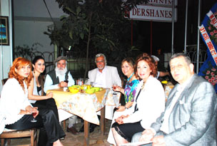 Etem �al��kan anlat�yor..  