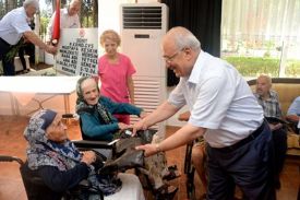 Başkan Kocamaz’dan anlamlı bayram ziyaretleri