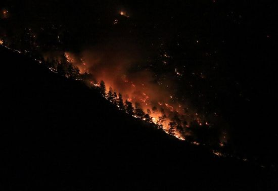 AKDEN�Z B�LGES� YANIYOR