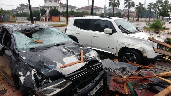 FIRTINA B�NANIN �ATISINI U�URDU