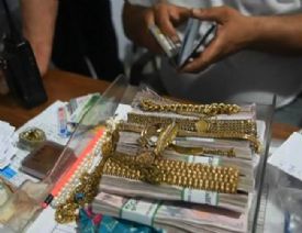 Mersin’de bir Otobüste unutulan çantadan adeta bir servet çıktı 