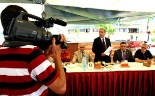 �of�rler ve Otomobilciler Odas� Ba�kan� Veysel Sar� Bas�n toplant�s�yla seslendi.