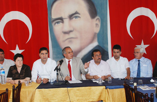 Erdemli Belediye Ba�kan� M�kerrem Tollu ; 