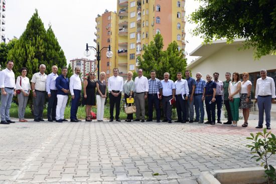 YEN��EH�R�DE M�D�RLER SOKA�A �N�YOR