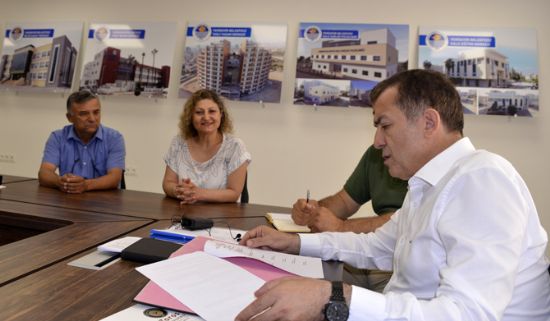 YEN��EH�R�DE TOPLU S�ZLE�ME �MZALANDI