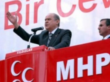 CHP�DEN �BA�IRTA KANIRTA MERS�N�� ALACA�IZ� D�YEN AKP�L� ZEYNEP YILMAZ�A SERT TEPK�