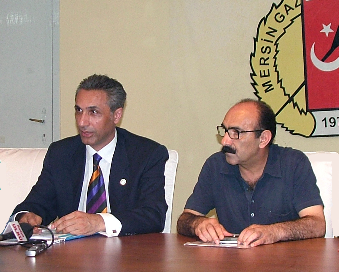  �T�rkiye Partisi demokratik bir merkez partisidir�