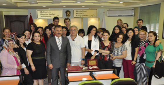 Toroslar’da Bayanlara Makyaj Tekniklerini 