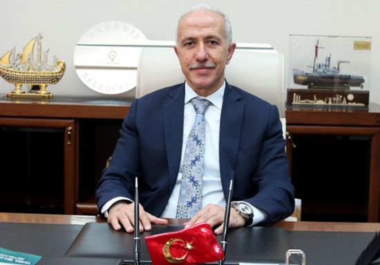 AKDEN�Z BELED�YESݒNDE BAYRAK DE����M�