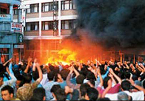 Yeni�ehir sokaklar�na kad�n eli de�di