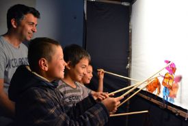 Çocuklar tiyatro ve sinema ile tanışıyor