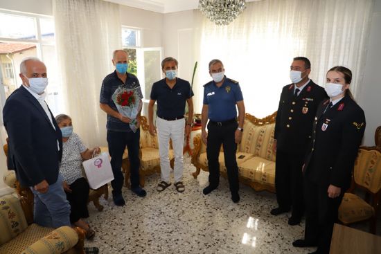 AKDEN�Z�DE KAHRAMAN GAZ�LERE VEFA Z�YARET�