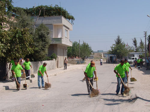 Akdeniz Belediyesi�nin �Temiz �evre - Sa�l�kl� Toplum� Kampanyas� Devam Ediyor