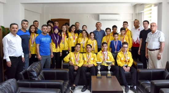 KAYMAZ ANAL�G’DE DERECE ALAN TAEKWONDOCULARI KABUL ETT�