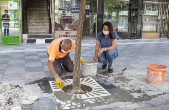  MERS�N B�Y�K�EH�R A�A� D�PLER�NE KOMPOZ�T IZGARALAR YERLE�T�R��YOR