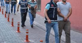 Mersin’de FETÖ operasyonunda göz altına alınan 20 kişi adliyeye sevk edildi